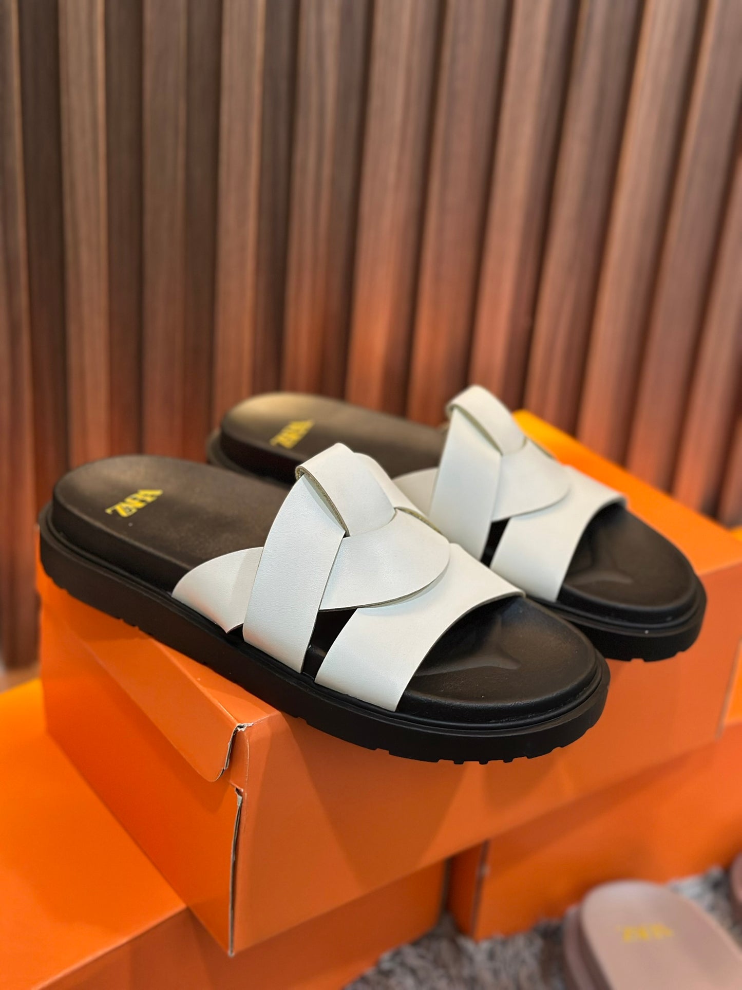 Sandales plates tressées – Style chic & confort absolu